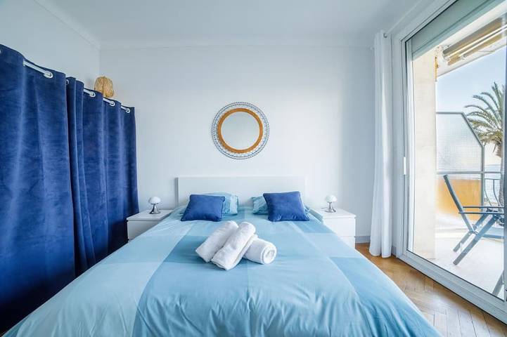 Entire apartment, Apartment in Cannes with 3 bedrooms sleeps 6 in Cannes, Mediterranean Coast (France)