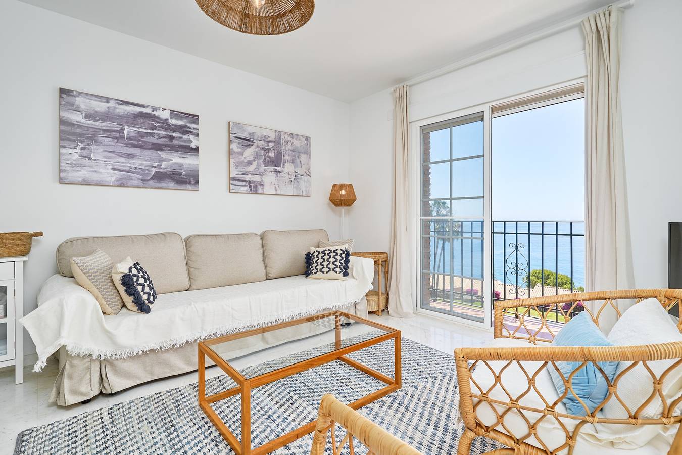 Appartement entier, Appartement 'Balcón Del Mar' avec vue sur la mer, Wi-Fi et climatisation in La Herradura, Almuñecar