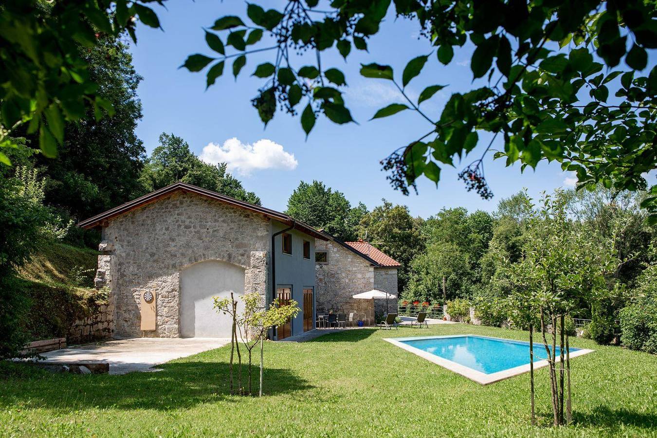 Anwesen "Villa Anton" mit eigenem Pool in Ilirska Bistrica, Slowenien