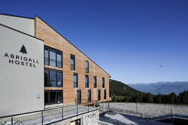 Hostal para 4 personas, con Terraza en Alp