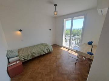 Chambre d’hôte pour 2 personnes, avec balcon et vue à Manosque