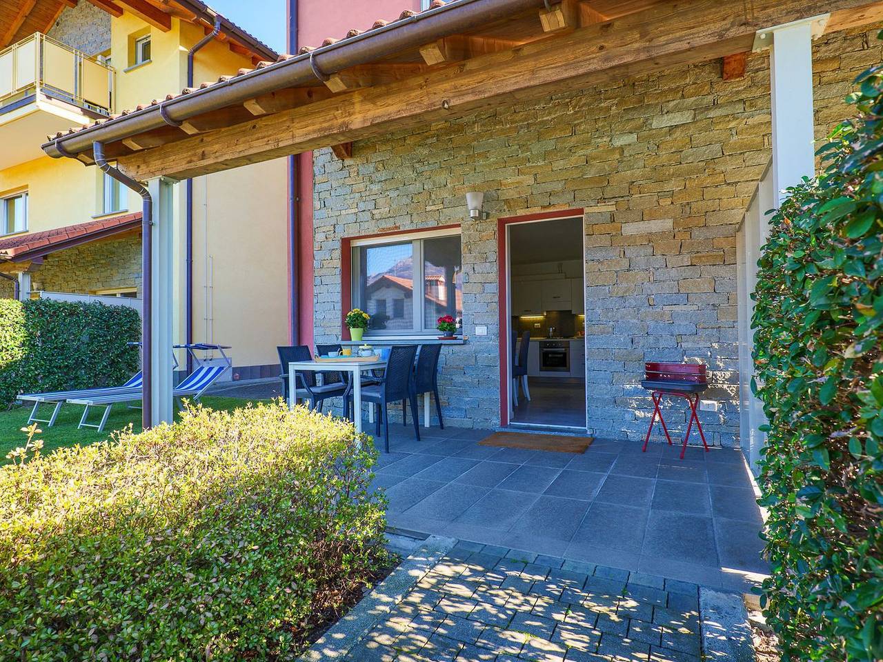 Appartamento intero, Rose Rossa Florentina Garden Holiday Apartment with Pool in Colico, Alpi Orobie Occidentali