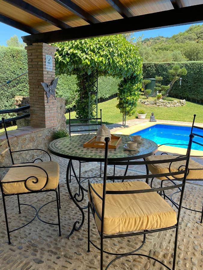 Casa de vacaciones para 4 personas, con Terraza y Jardín además de Piscina y Vistas en Benaoján