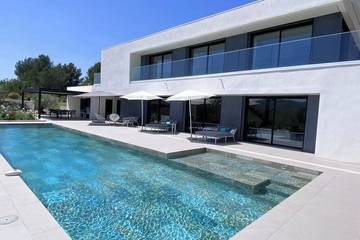 Location de vacances pour 10 personnes, avec jardin à Le Tholonet