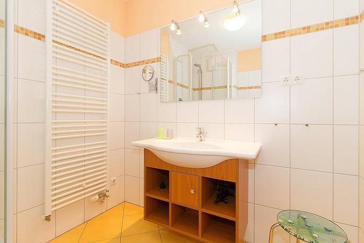 Apartamento entero, Ferienwohnung an der Ostsee mit sonnigem Südbalkon, Saunabereich & Pool im Haus! in Kühlungsborn Weststrand, Kühlungsborn