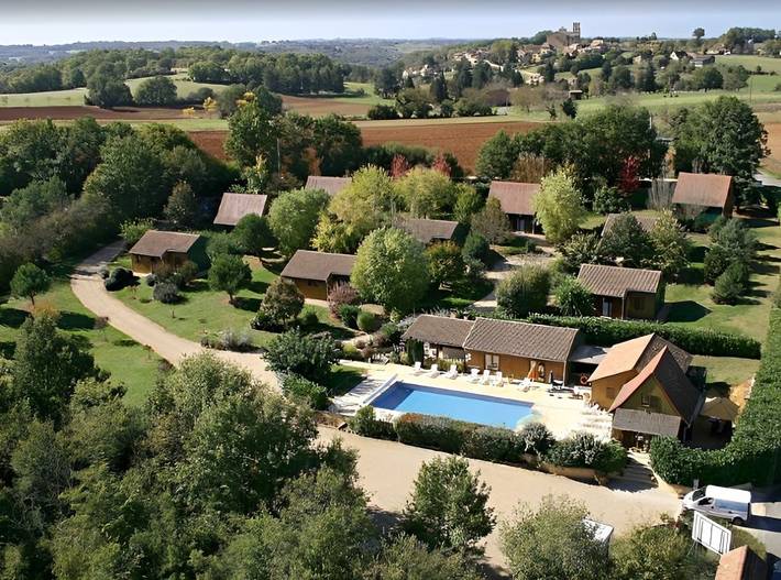 Gîte pour 4 personnes, avec piscine et terrasse à Saint-Avit-Sénieur - 2