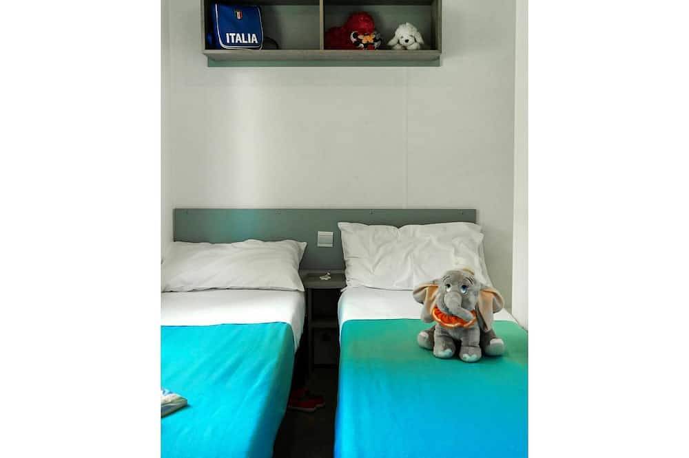 Nice apartment in villa for 5 guests with pool, Wifi, A/C, terrace and parking in Balatonfüred, Balatonfüredi járás