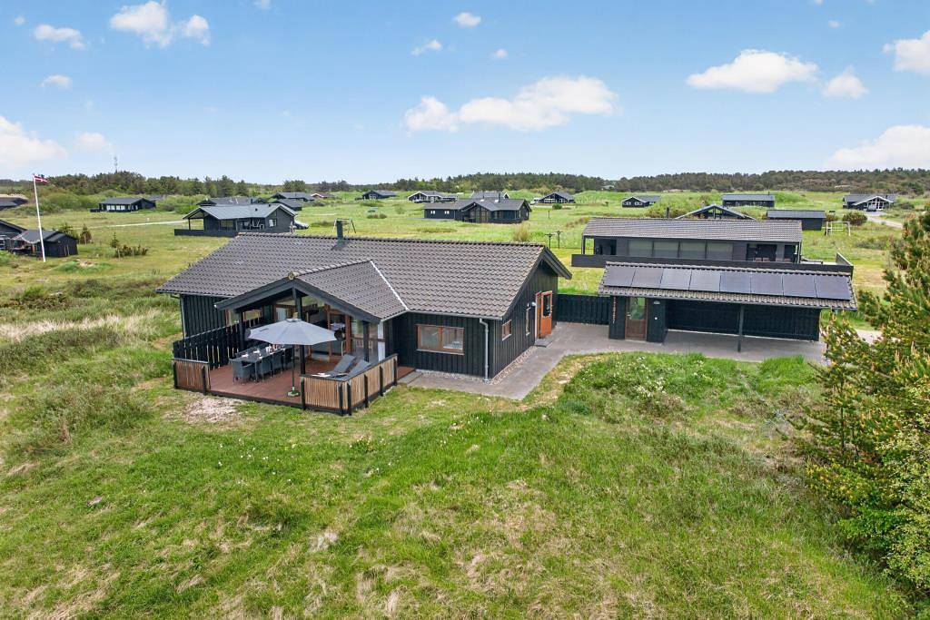 Exclusive Holiday Home with Spa Near Tornby Beach in Hirtshals, Tannisbucht