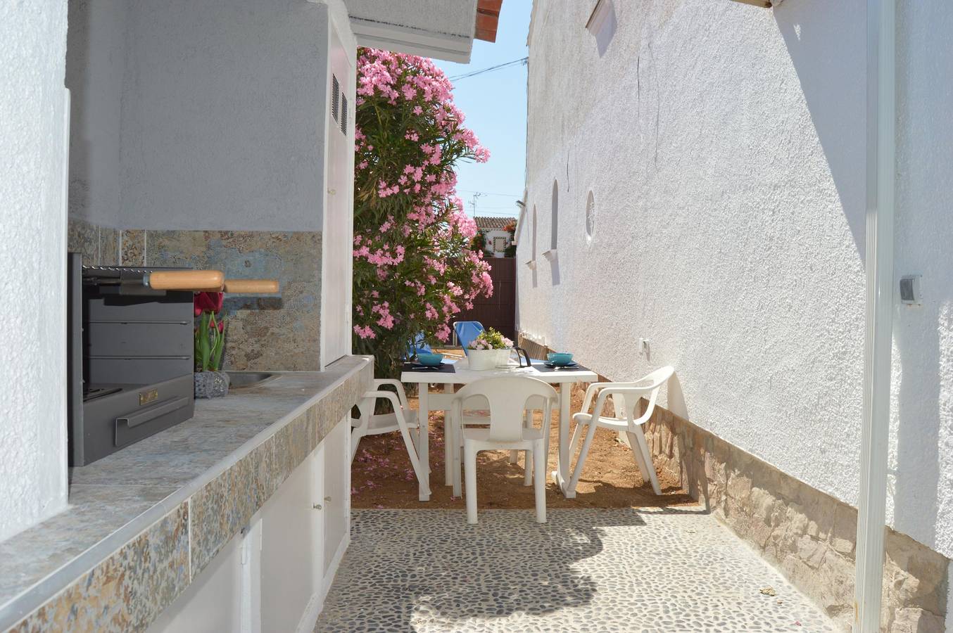 Bonita casa para 8 personas con piscina y amarre de 7,5 m en Empuriabrava in Ampuriabrava, Alt Empordà