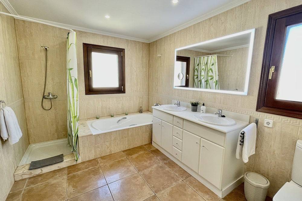 Ferienhaus mit Pool für 8 Personen 200 m zum Strand. in El Arenal, Palma