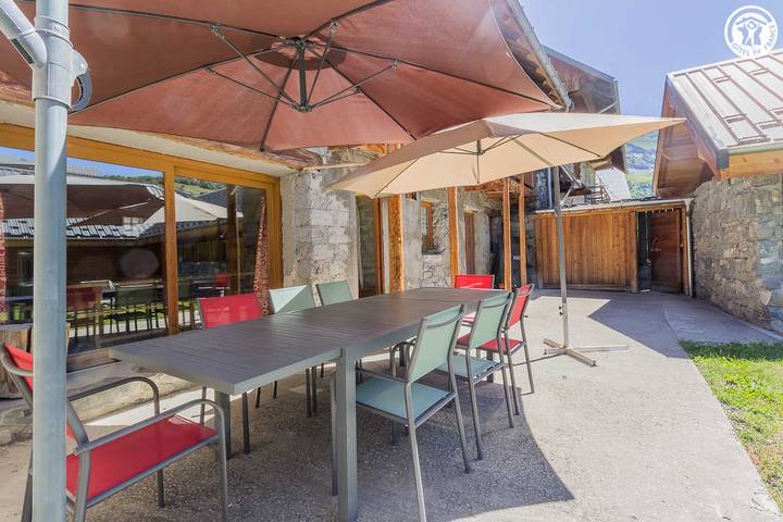 Gîte pour 14 personnes, avec jardin et terrasse, animaux acceptés à Albiez-Montrond - 4