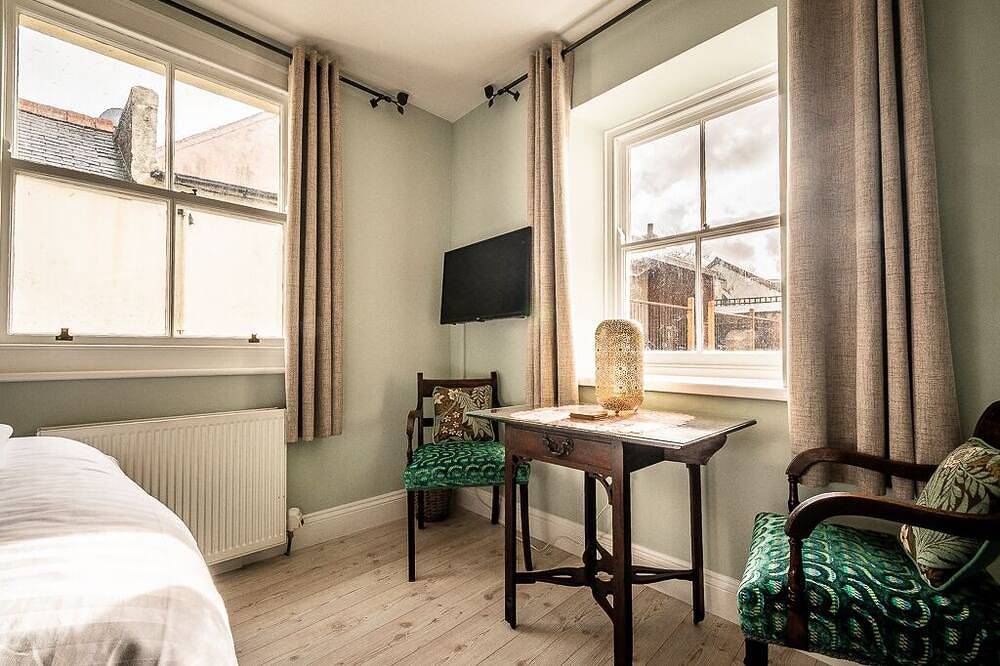 Ganze Wohnung, Klassisch-Apartment-Gartenblick-Eigenes Badezimmer in Chagford, Dartmoor National Park