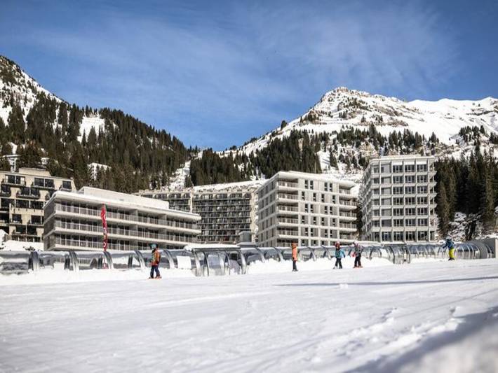 Gîte pour 6 personnes, avec sauna ainsi que balcon et piscine, animaux acceptés dans Office De Tourisme De Flaine Grand Massif - 4