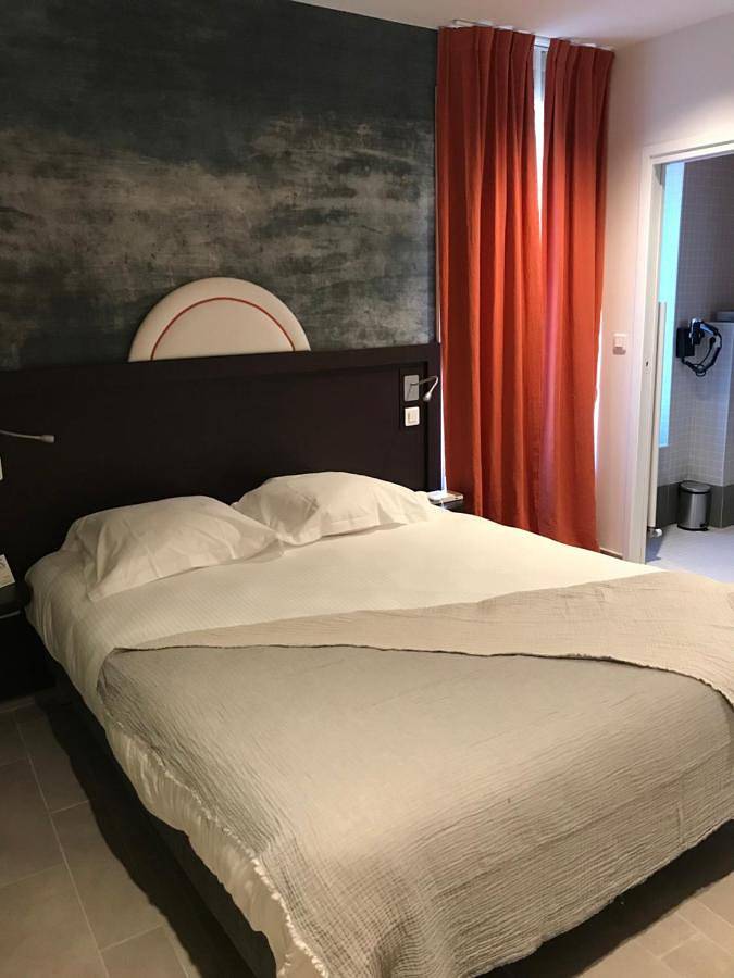 Hôtel pour 8 personnes, avec jardin ainsi que jacuzzi et sauna à Pierre percée - 3