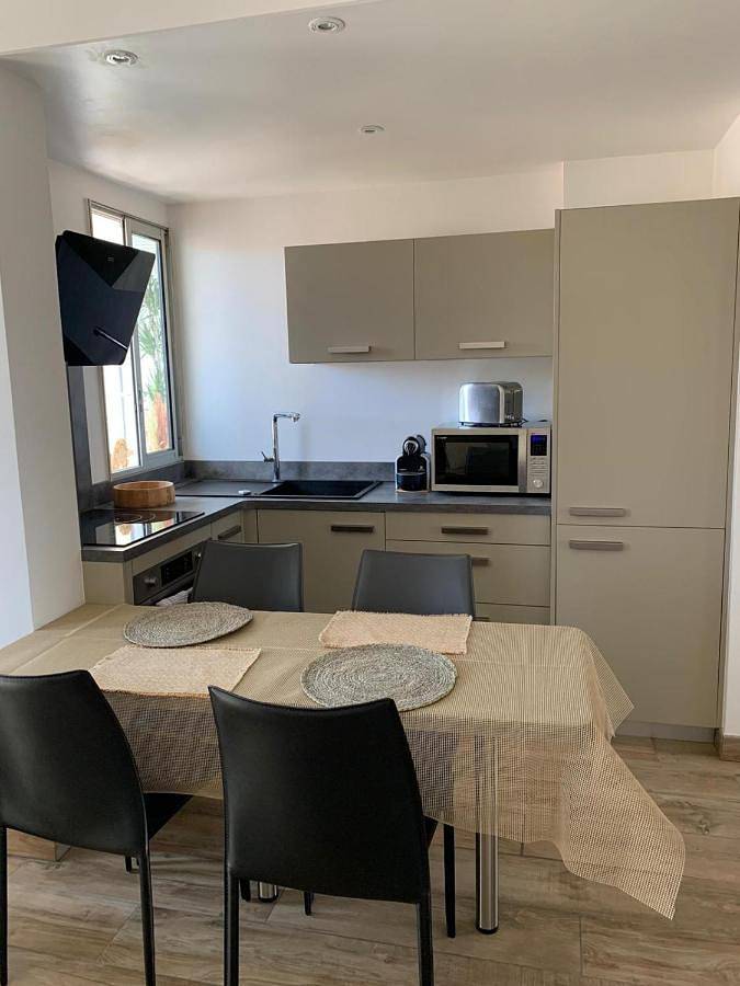 Gîte pour 4 personnes, avec vue et balcon dans Port du Brusc - 4