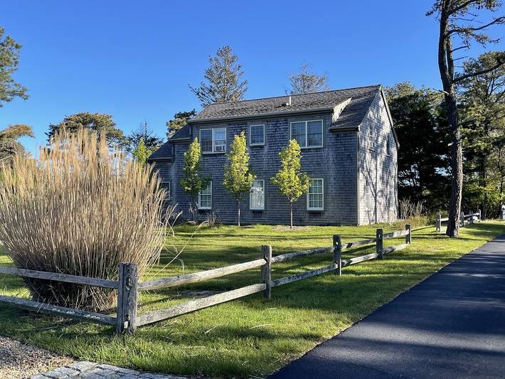 Vacation rental for 6 people, with yard in Nantucket Island