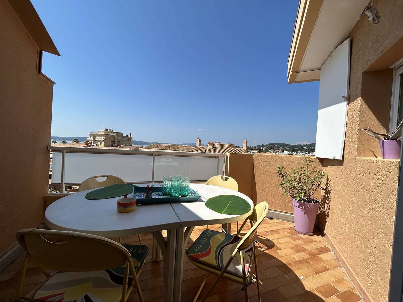 Appartement entier, Sainte-Maxime: Appart 2 pièces, 5 couchages, vue Mer, Clim, Centre-ville in Sainte-Maxime, Côte méditerranéenne (France)