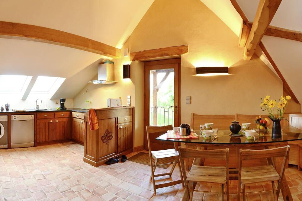 Ferme paisible au milieu des champs et des bois, rénovée tout confort in Villedieu-le-Château, Vallée de la Loire