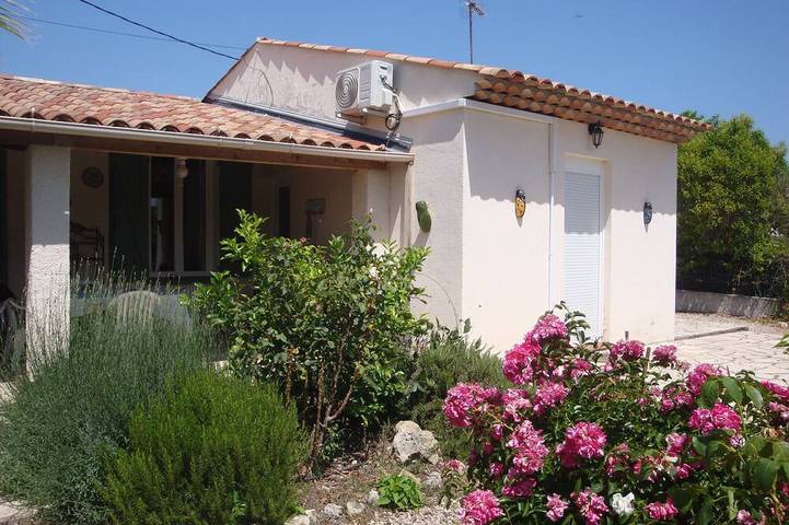 Gîte pour 6 personnes, avec jardin et terrasse