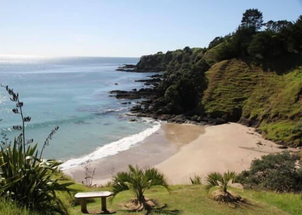 Sandstrand Mahinepua in Northland