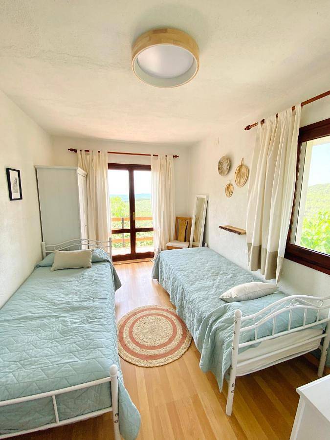 Casa rural con piscina para 6 personas, con Balcón y Terraza además de Jardín y Piscina en Bajo Penedés - 3