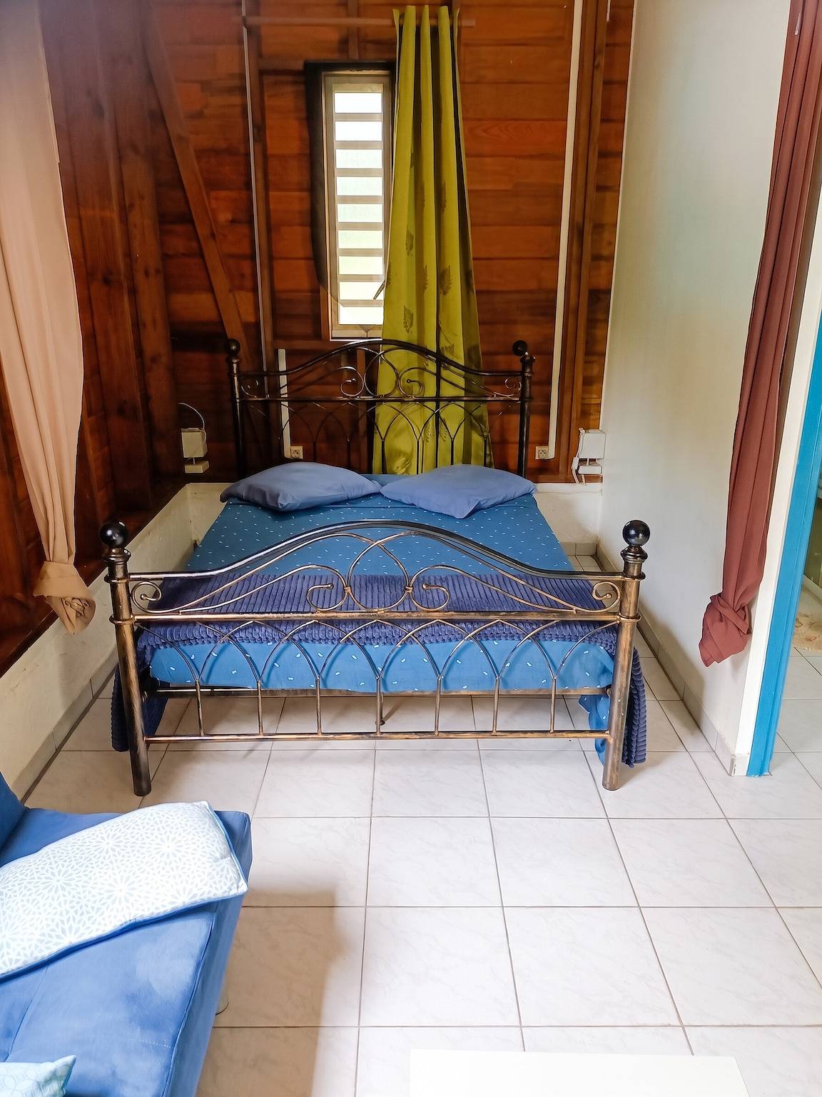 Bungalow encantador en Château Gaillard con piscina compartida in Le Moule, Guadalupe
