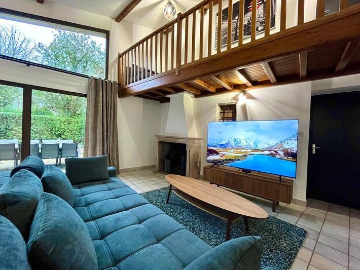 Location de vacances pour 10 personnes, avec vue et jardin à Chaponost