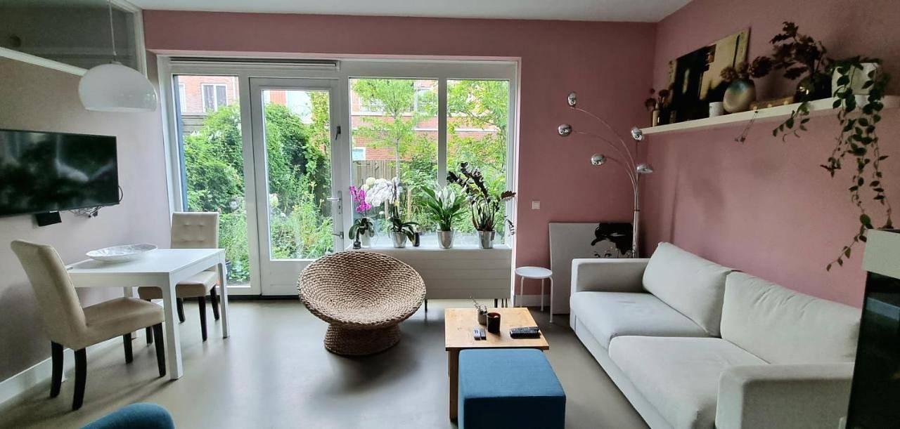 Geheel appartement, One-Bedroom Apartment in Amsterdam Oost, Nederlandse kust