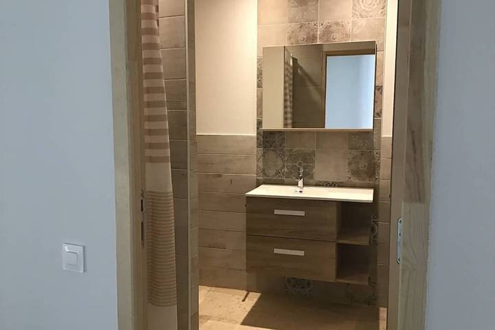 Gîte pour 2 personnes, avec piscine ainsi que jacuzzi et jardin à Saint-Paulet-de-Caisson - 4