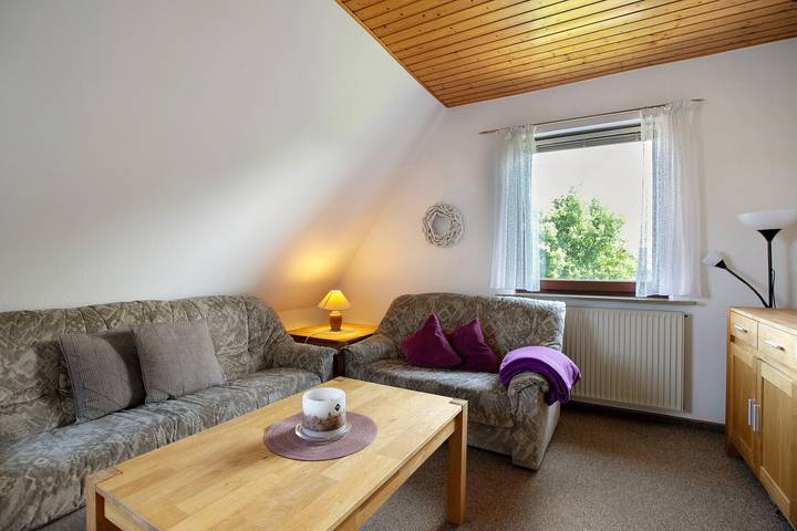 Hel lejlighed, Apartment 'Zweizimmerwohnung' with Shared Garden and Wi-Fi in Stinteck, Westerdeichstrich