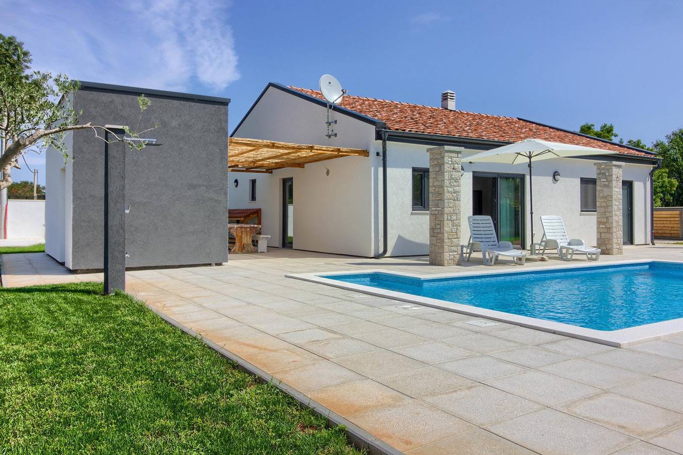 Holiday house for 8 persons approx. 130 qm in Paradiž by Vodnjan, Istria (South coast of Istria) in Vodnjan, Southcoast Istria