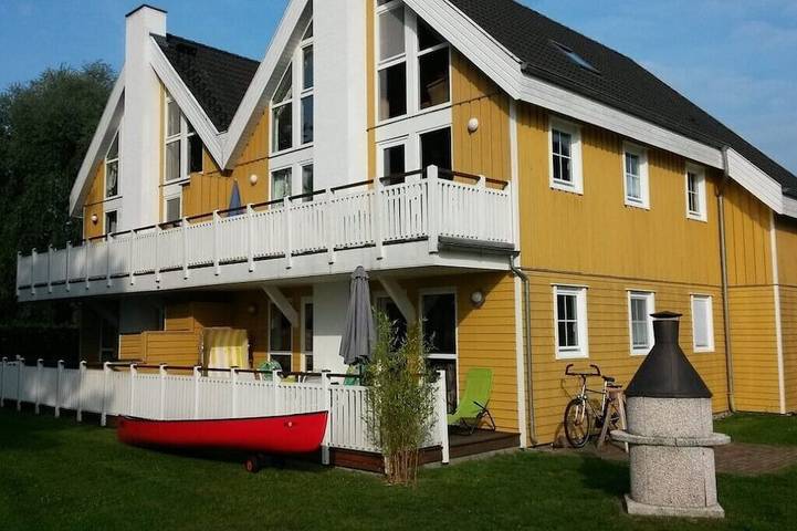 Ferienwohnung für 4 Personen, mit Whirlpool und Terrasse sowie Garten und Sauna