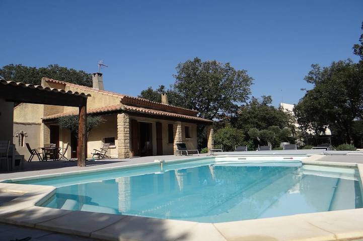 Ferienhaus für 8 Personen, mit Terrasse und Garten