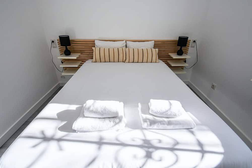 Entire apartment, 5 min from the airport + Ifema in Barajas, Madrid