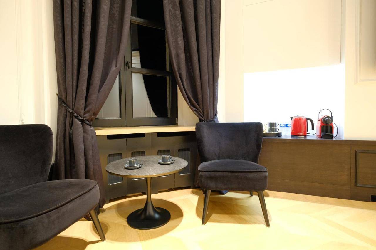 Superior King Room in Mons (Hennegau), Henegouwen