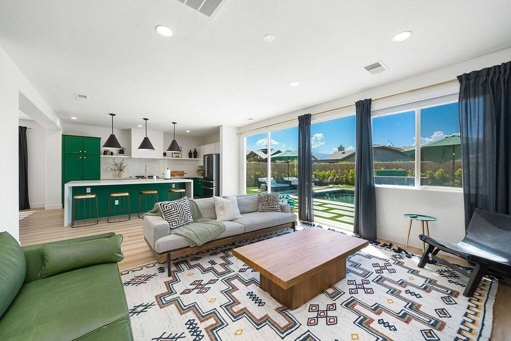 Green House - Brand new remodeled home with new pool and spa for the ultimate relaxation experience in Coachella, Coachella Valley