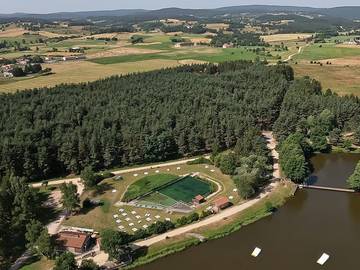 Camping für 2 Personen, mit Sauna und Whirlpool, mit Haustier in der Auvergne