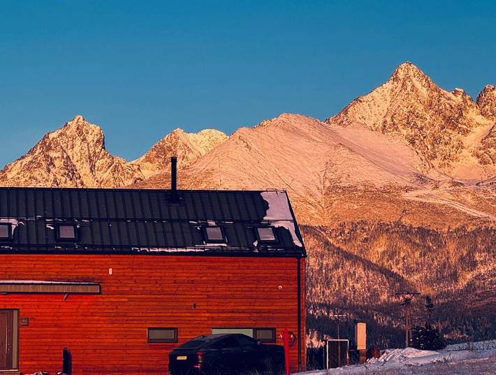 Villa für 10 Personen, mit Ausblick und Terrasse - 1
