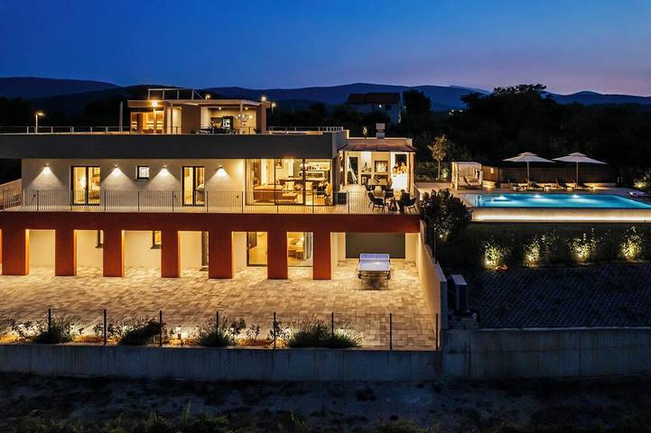 Villa für 12 Personen, mit Garten und Sauna sowie Whirlpool - 1