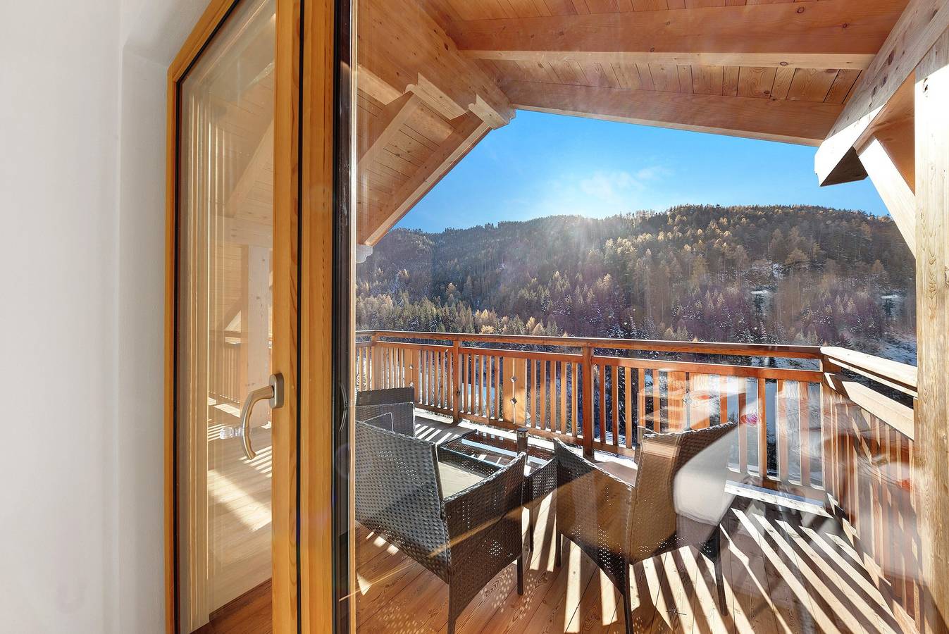 Entire apartment, Töniglerhof "Apartment Morgensonne" with Mountain View, Garden & Wi-Fi in Trodena nel Parco Naturale, South Tyrol