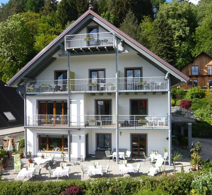 Pension für 2 Personen, mit Ausblick und Terrasse sowie Seeblick, mit Haustier in Kärnten - 2