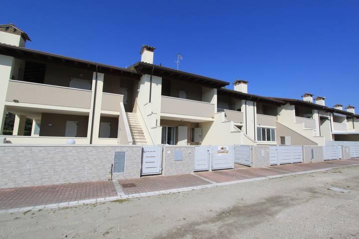 Entire holiday apartment, Villette Regina Mare - Regina Mare I16 in Lido degli Scacchi, Comacchio