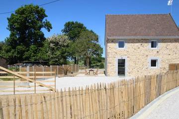 Gîte pour 5 personnes, avec jardin à La Rochelle-Normande