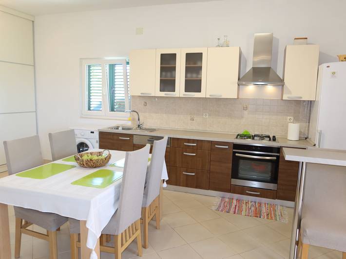 Ferienhaus für 4 Personen, mit Terrasse und Garten in Privlaka - 3