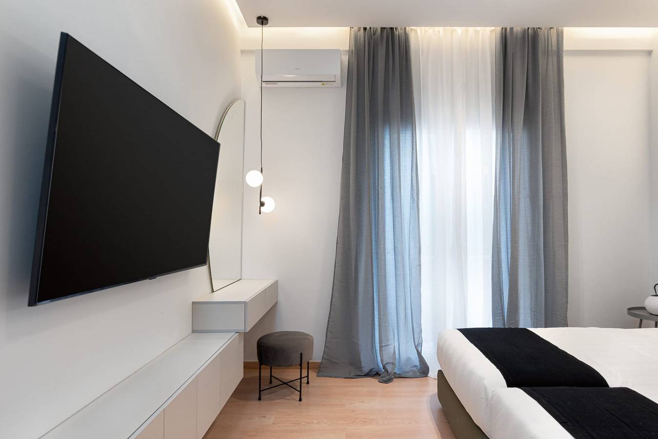 Elegant Athens Apartment | 2 Bedrooms | Apartment Shihandai | Wonderful Base for Business Travelers, Couples, Friends on Holiday | Koukaki | Acropolis in Central Section of Athens, Athens
