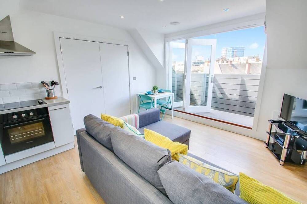 Entire apartment, City Centre Penthouse Apartment, near Cathedral in Chelmsford, Essex