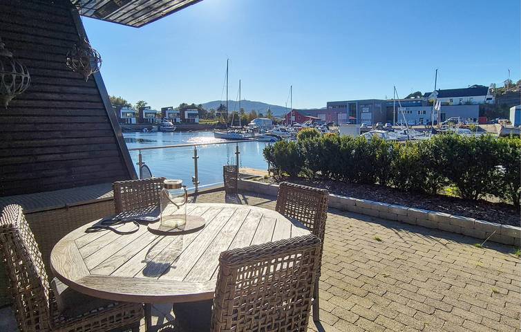 Gîte pour 6 personnes, avec terrasse dans Bergen - 3