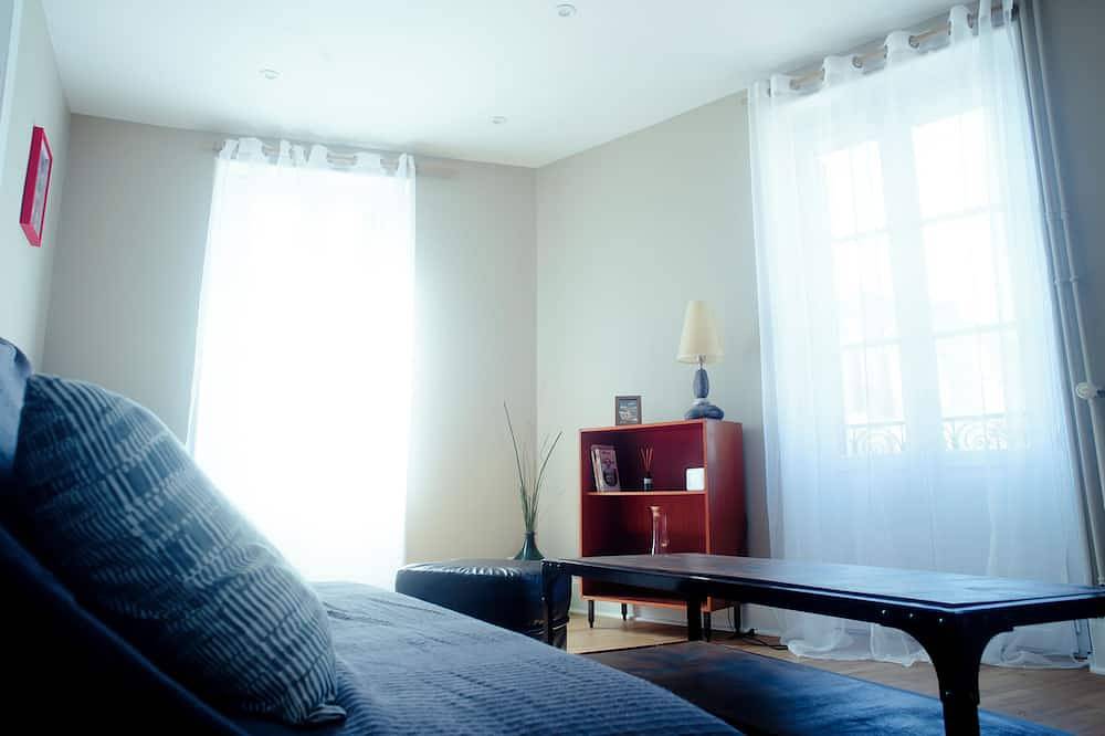 Entire apartment, Chez Armande 2-star tourist apartment 48 m2 in Châtel-Guyon, Volcans d'Auvergne Regional Nature Park