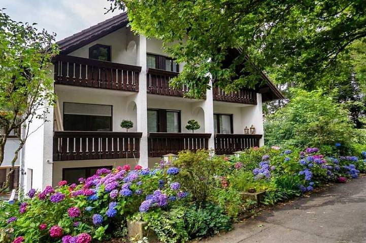 Ferienwohnung für 4 Personen, mit Balkon und Garten, mit Haustier