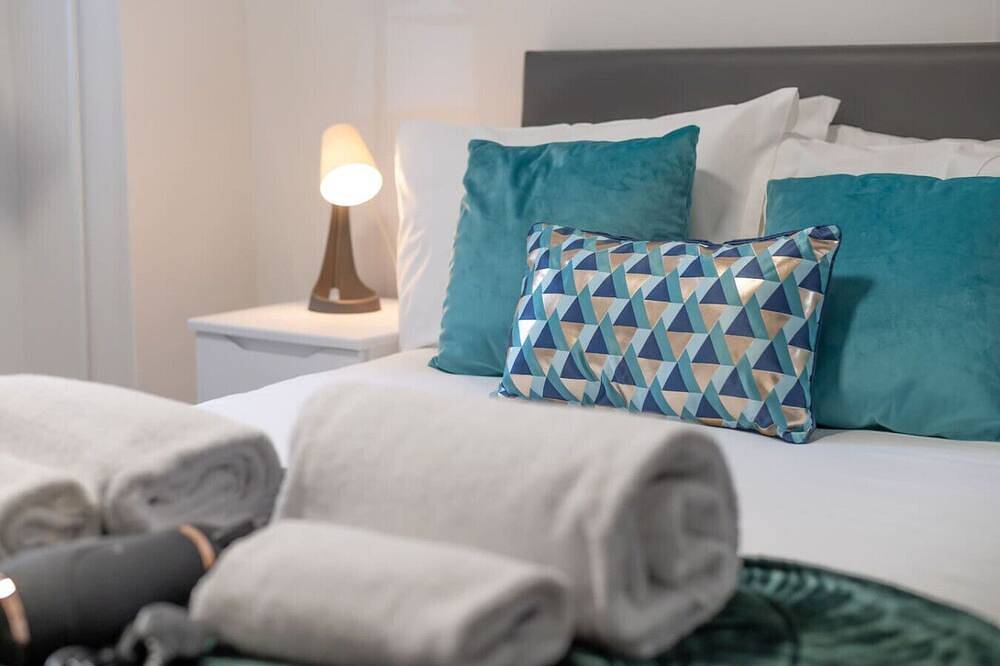 Appartamento intero, 2 Bed • 2 En-Suites • Kitchen • Contractor Base in Swansea, Swansea e dintorni